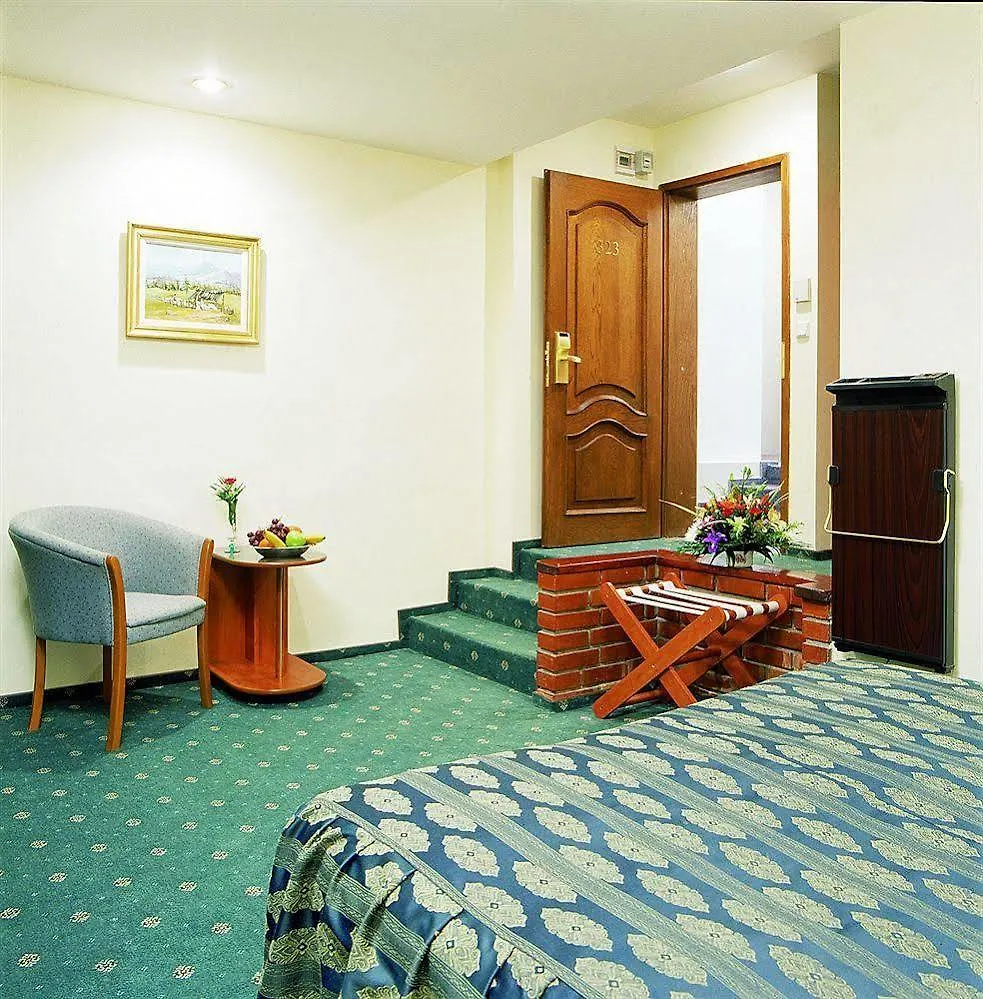 Caro Horoscop Hotel Bucharest