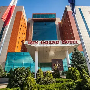 Rin Grand **** Βουκουρέστι