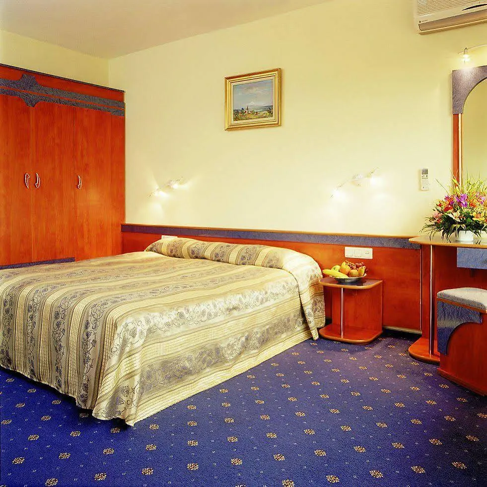 Caro Horoscop Hotel Bucharest